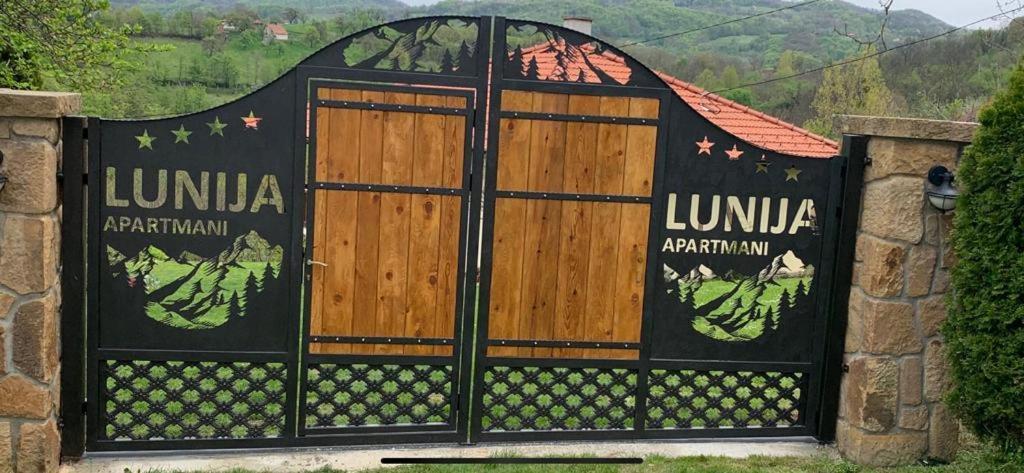 Apartmani Lunija Gornji Milanovac Eksteriør billede